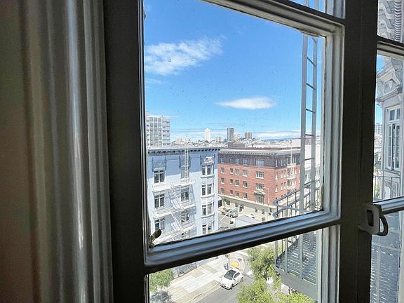 5th image of 1755 Franklin St APT 605