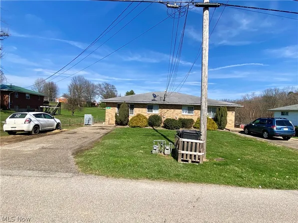 203 Old Turnpike Rd, Parkersburg, WV 26104