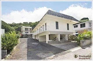 Building Photo 4