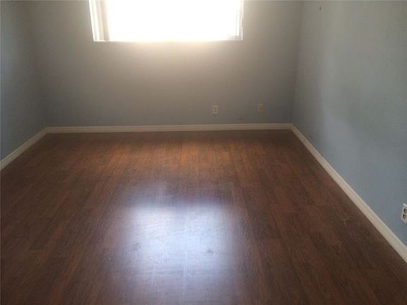 3rd image of 1600 Tallwood Ave APT 205