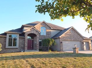 12224 Cornerstone Blvd, Grabill, IN 46741
