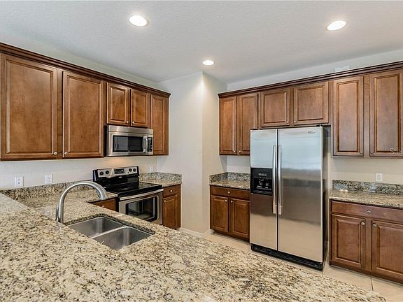 2nd image of 324 Bramble Ct