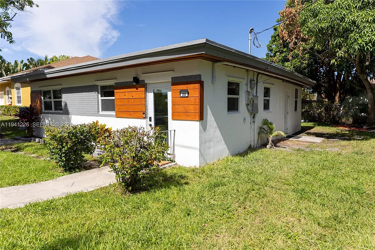 Building Photo - 250 NW 14th Way