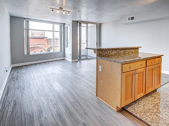 2nd image of 2222 Detroit Ave APT 718