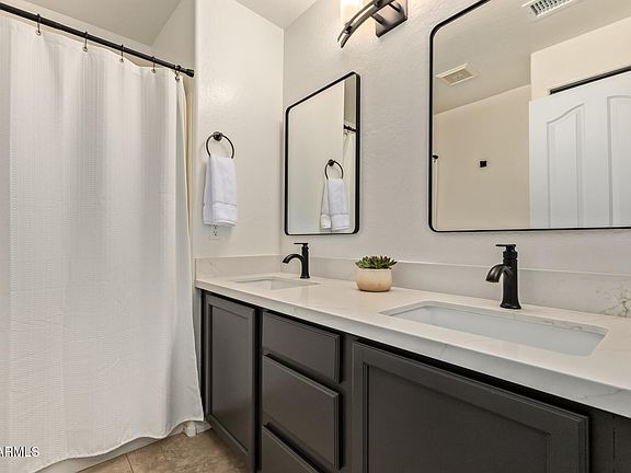 5th image of 10543 E BETONY Drive