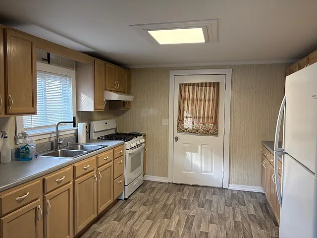 3 bed, 1040 sqft, $1,475 — Photo 3