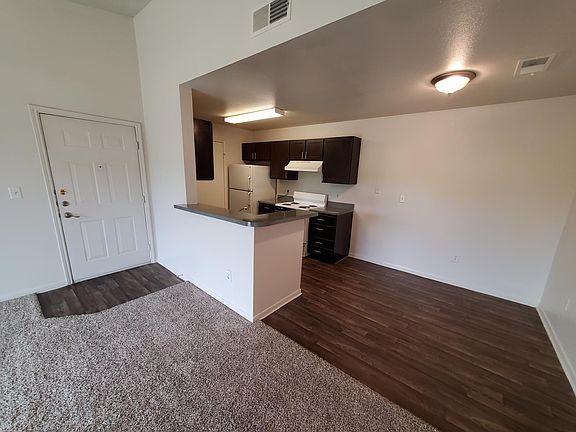 2nd image of 705 North St #542