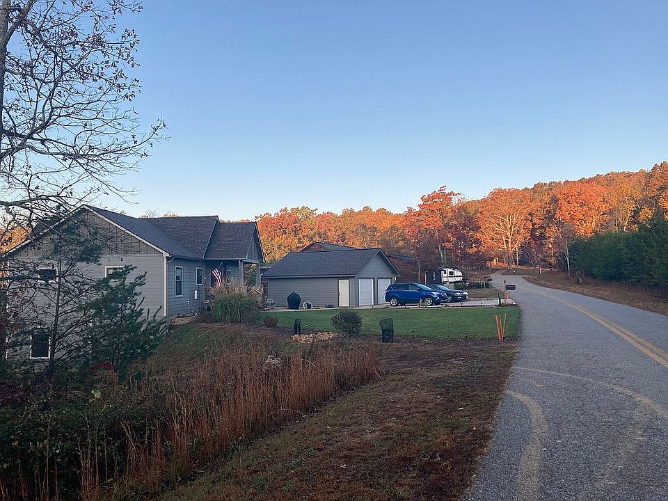 2nd image of 755 Lance Mountain Rd