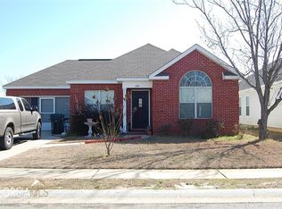 400 Covington Cv, Byron, GA 31008