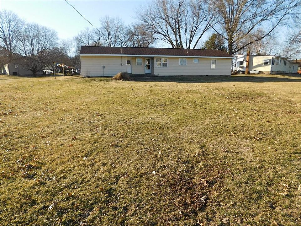 2nd image of 305 E Washington St