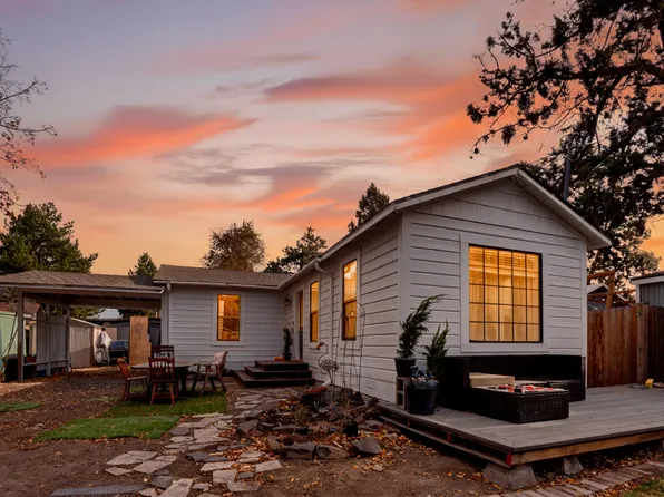 322 SE 5th St, Bend, OR 97702