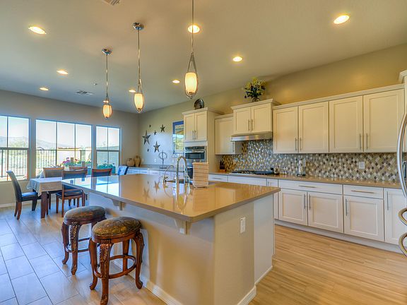 4th image of 20770 W Wolfberry Pl