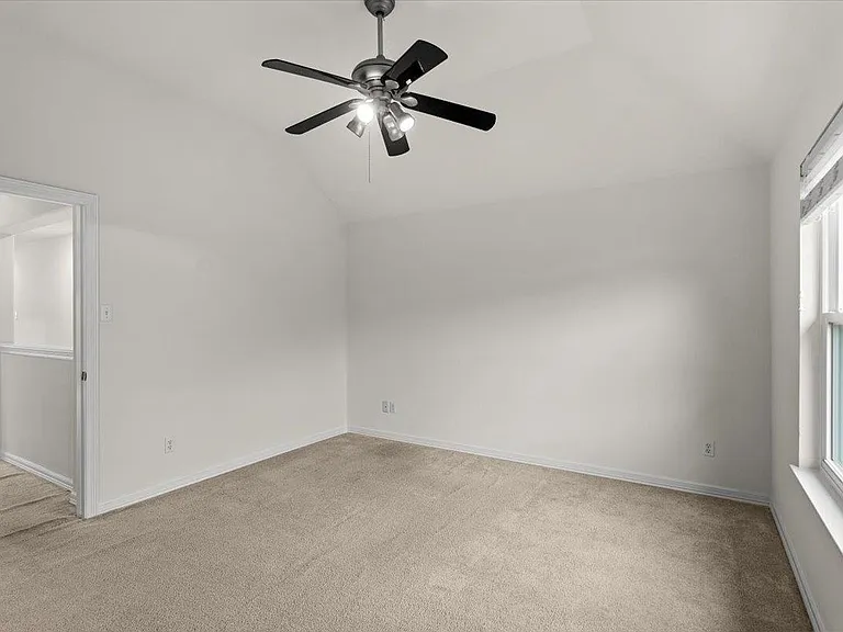 2304 Village View Loop — Photo 30