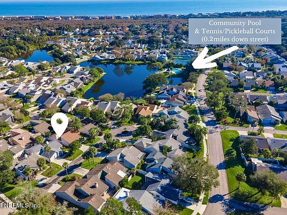 3rd image of 2537 DAUPHINE Court E