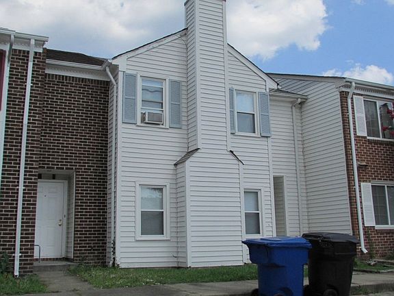3rd image of 742 Glenshire Dr