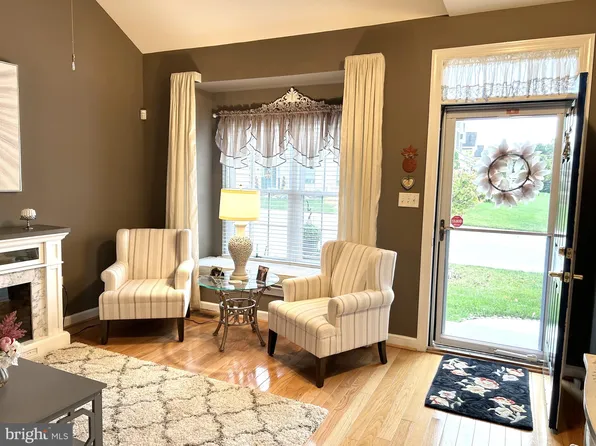 206 Banagher Dr, Hockessin, DE 19707