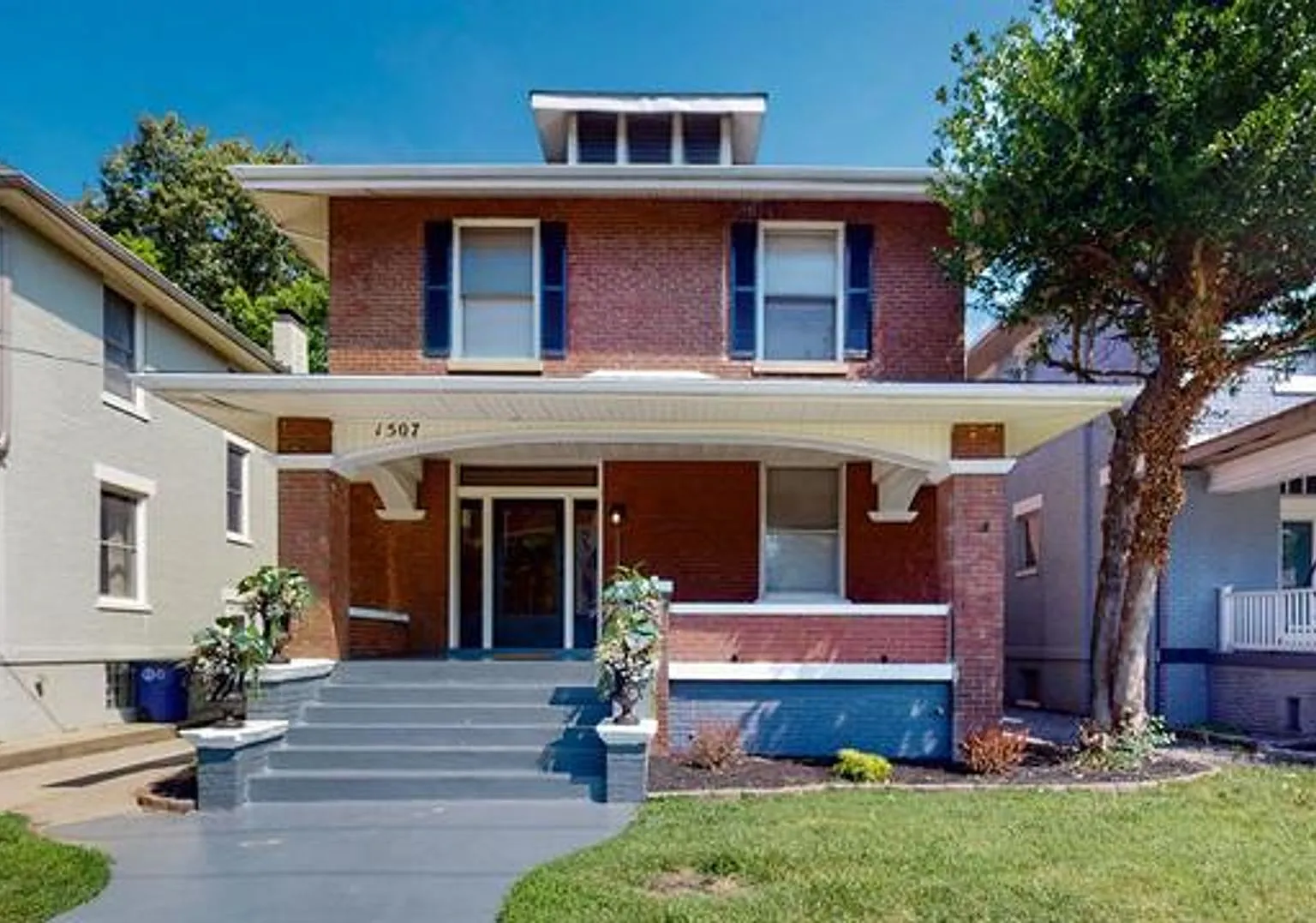 Beautiful Historic Home For Lease! — Photo 1