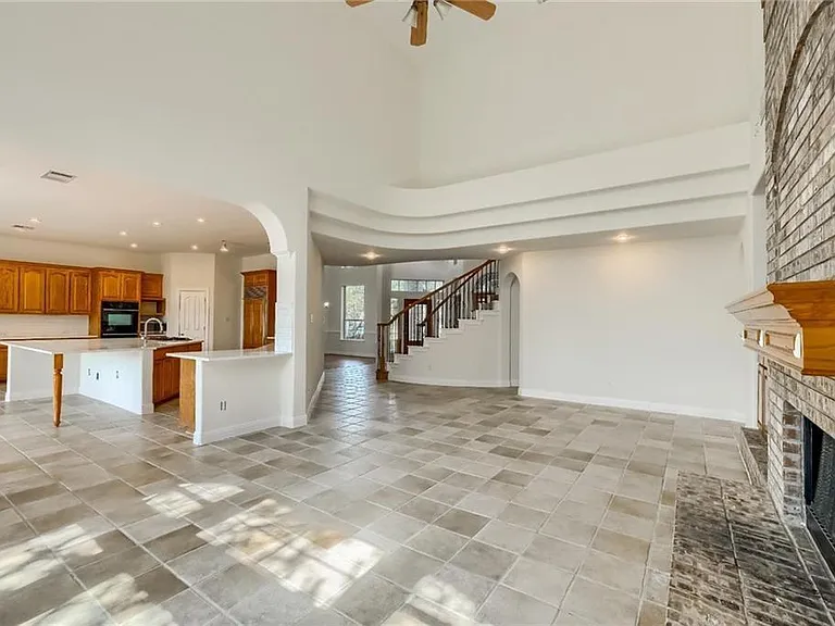 9909 Pickfair Dr — Photo 16