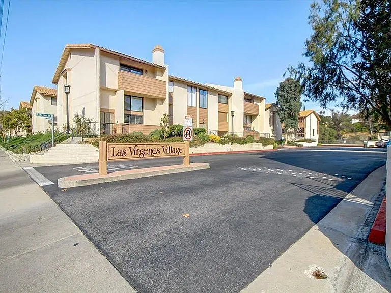 26311 W Plata Ln — Photo 24