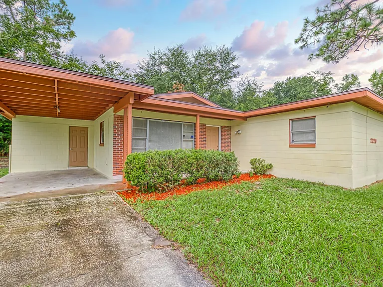 2220 Eudine Dr W — Photo 10