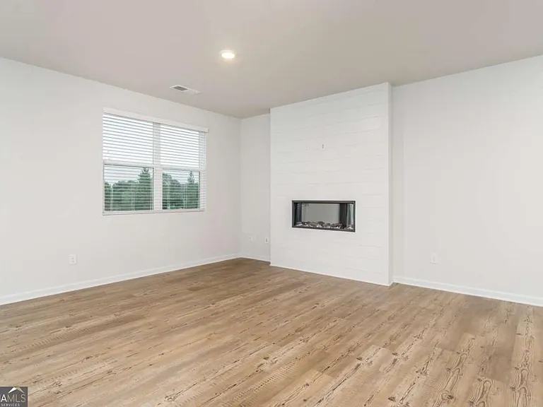84 Founders Dr — Photo 9