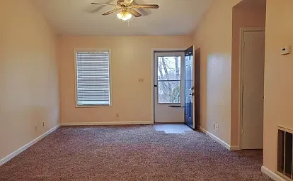 3 bed, 1.5 bath, 1100 sqft, $1,100 — Photo 3