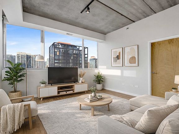 2nd image of 630 N Franklin St APT 1019
