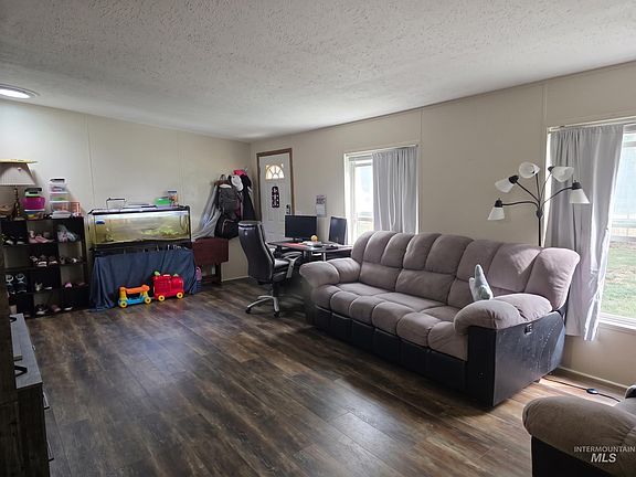 5th image of 13821 Gary Ln
