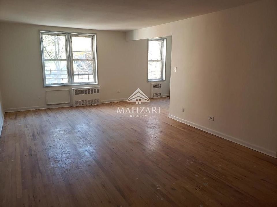 1st image of 14424 37th Ave APT 3N