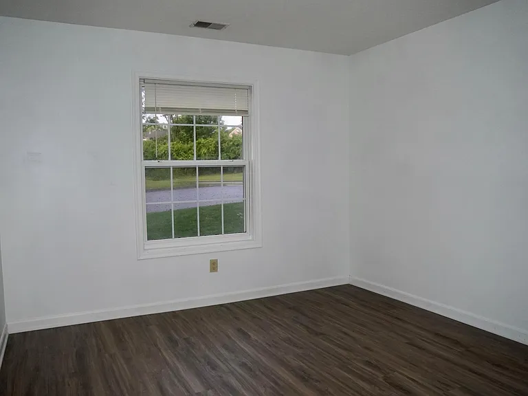 1st bedroom