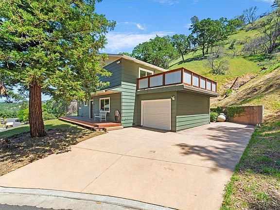 3rd image of 1030 Arroyo Linda Court