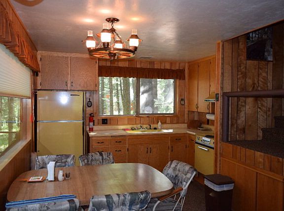 2nd image of 3622 Meadow View Ln