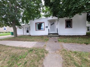 607 Peters St, Green Bay, WI 54302