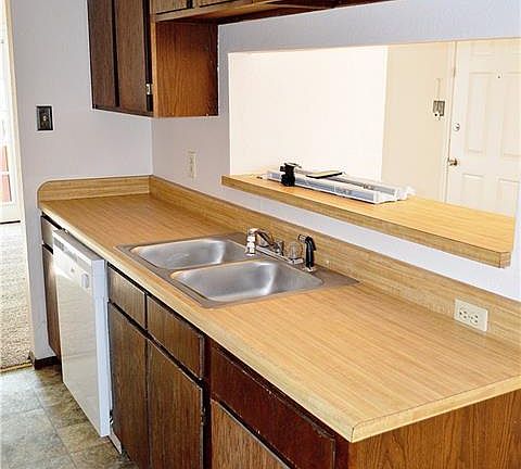 4th image of 2459 Dancy Dr N
