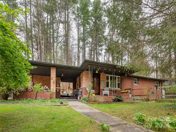 108 Virginia Ave, Hendersonville, NC 28739