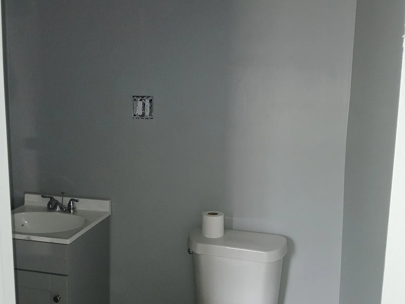3 bed, 1.5 bath, 1028 sqft, $899 — Photo 4