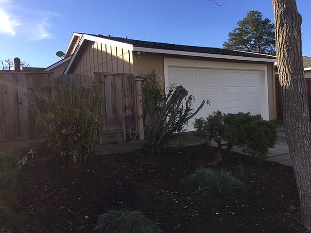 1st image of 1636 Tawnygate Way