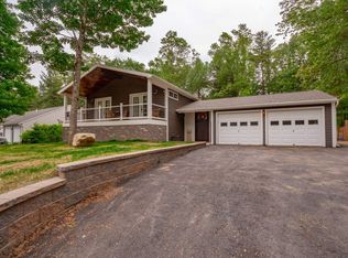 9 Rip Van Ln, Ballston Spa, NY 12020