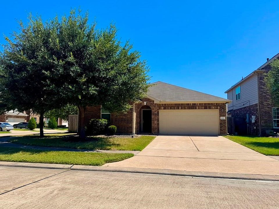 1st image of 19907 Malin Manor Ln