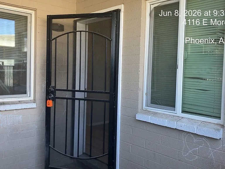 4116 E Moreland St — Photo 3