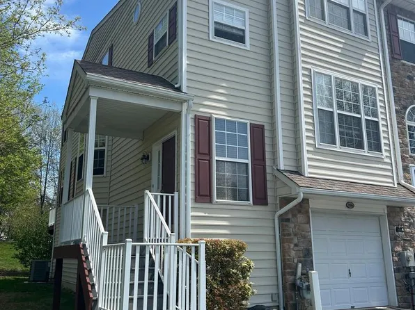 106 Regents Ct, Malvern, PA 19355