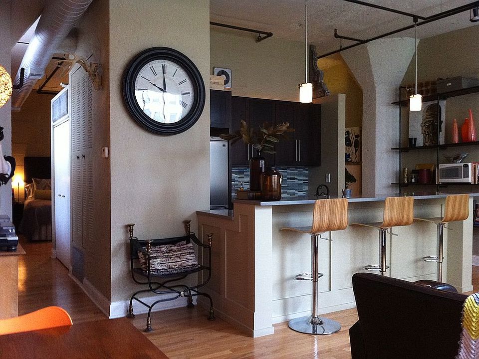 1st image of 621 S Plymouth Ct APT 501
