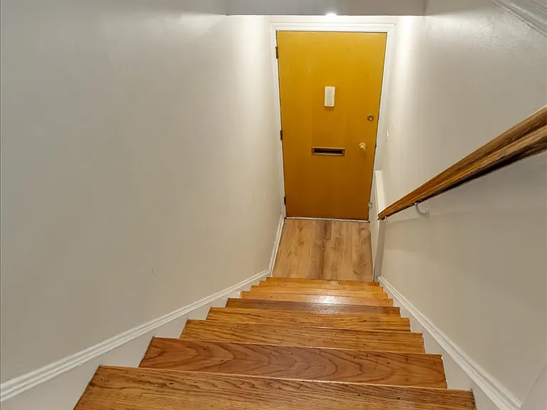 11B W Roselle Ave #11B — Photo 29