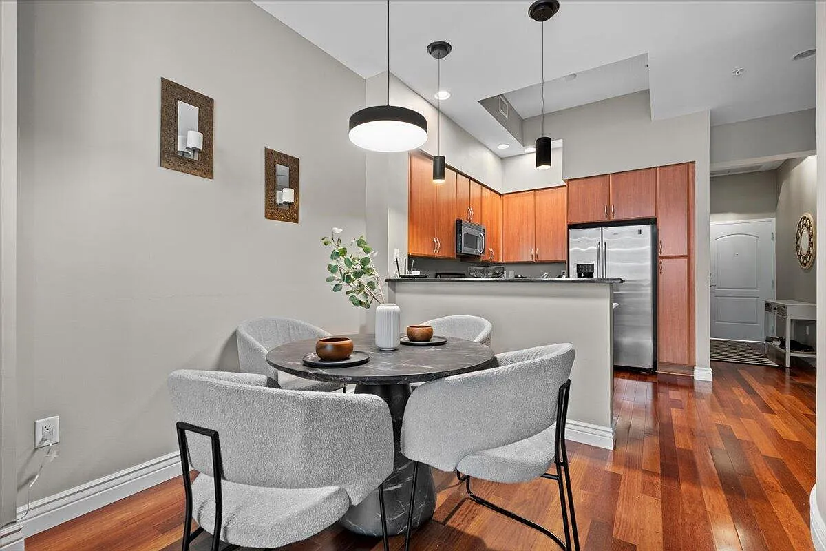 Building Photo - 801 S Olive Ave #434