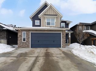 114 Avebury Ct, Strathcona County, AB T8H 0Z3