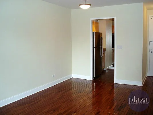 Rented by Plaza Real Estate Group | media 22