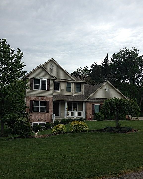 1st image of 8922 Lady Lauren Dr NE