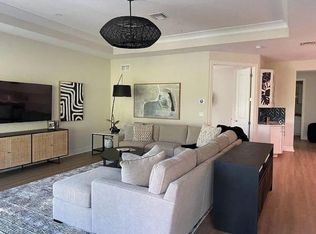 196 Indies Dr UNIT 202, Naples, FL 34114