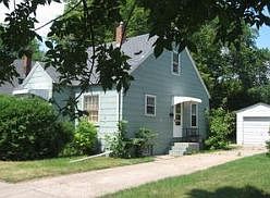 1st image of 908 6th Ave N