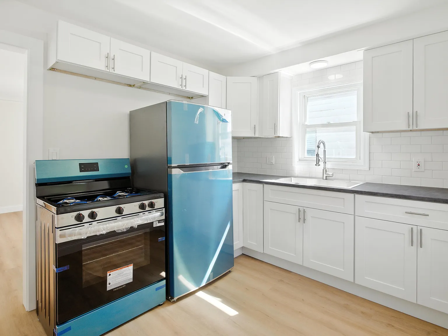 429 West Bernhard Avenue - 1 — Photo 1